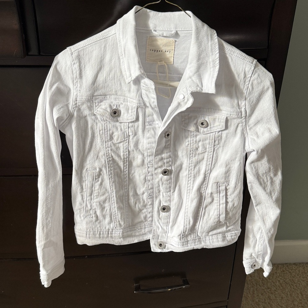 Girls white denim jean jacket size medium - Picture 2 of 3